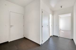 Appartement met twee slaapkamers, gelegen te Erpe-Mere.Uitstekende verbinding, daar men op 2 min. gelegen is van de op-en afrit van de E40 en alle...