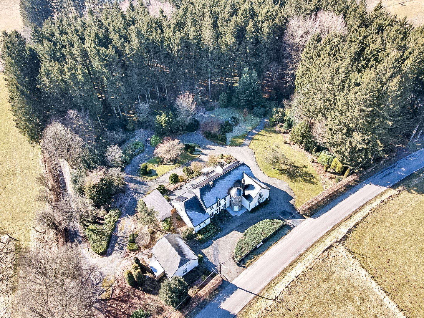 Maison à vendre à Tailles avec 5 chambres - photo 3