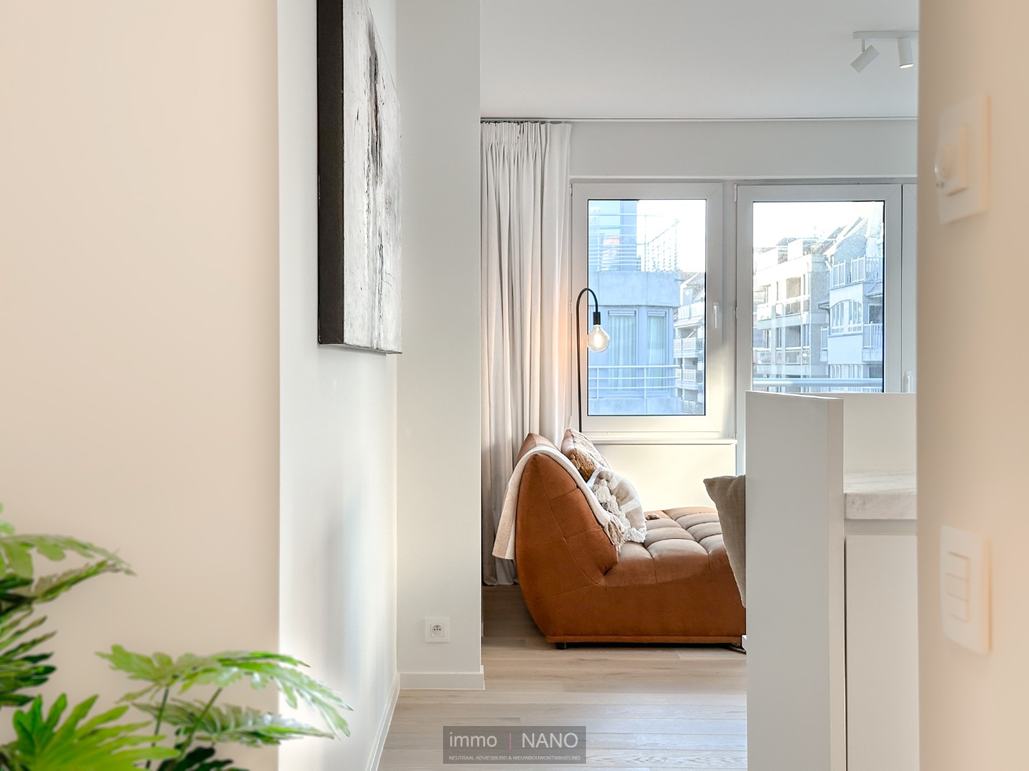 Gerenoveerd appartement met 2 slaapkamers, centraal gelegen nabij het Rubensplein, de Zeedijk en de Lippenslaan. - foto 4