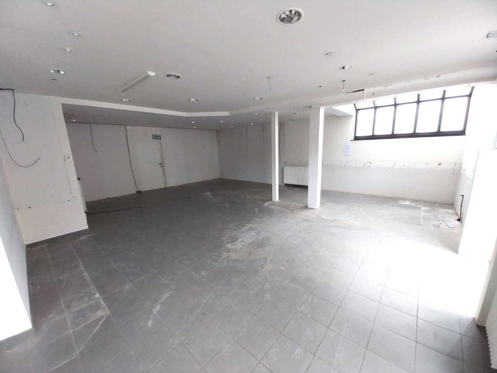 Gunstig gelegen kantoor- of handelsruimte in het centrum van Westerlo - foto 4