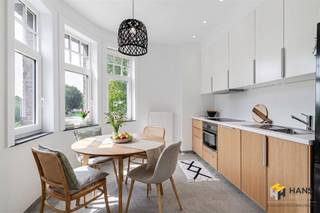 Move-in ready apartment (73 m²) with 1 bedroom and garden (17 m²) in Mortsel.Located in a quiet one-way street in the center of Mortsel, this...