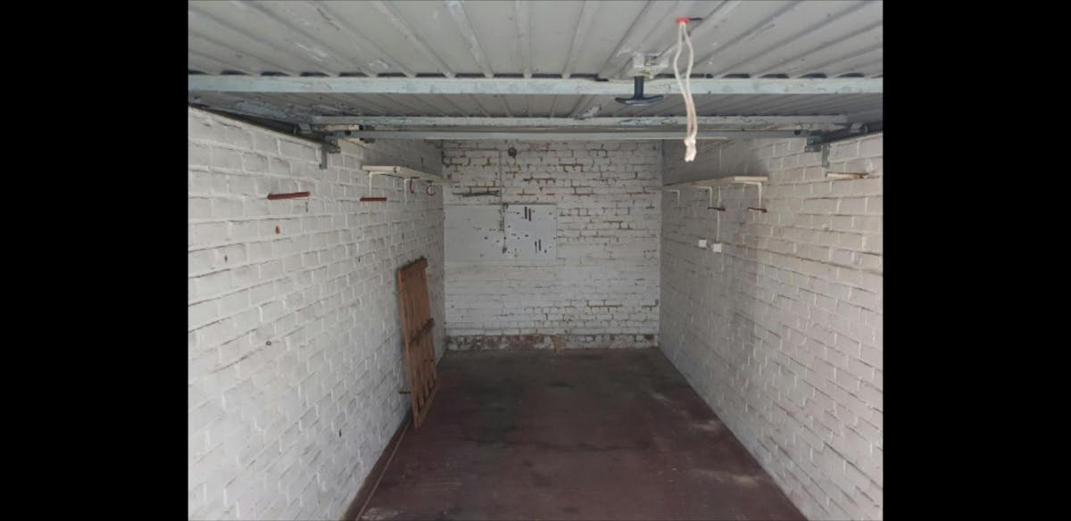 Garage box for rent in Deurne at Ruggeveldlaan 507-509 - photo 2