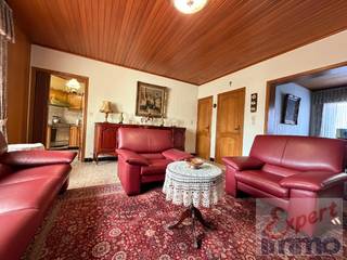 Welkom in de Jan Breydelstraat 103. Zoekt u een warme thuis waar u de drukte van de dag zo van u af laat glijden? Deze woning combineert het beste...