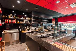 Unieke kans! Toplocatie met eigen ingang – Perfect voor voedings- en delicatessenzaken !Deze uitzonderlijke commerciële ruimte is nu beschikbaar op...