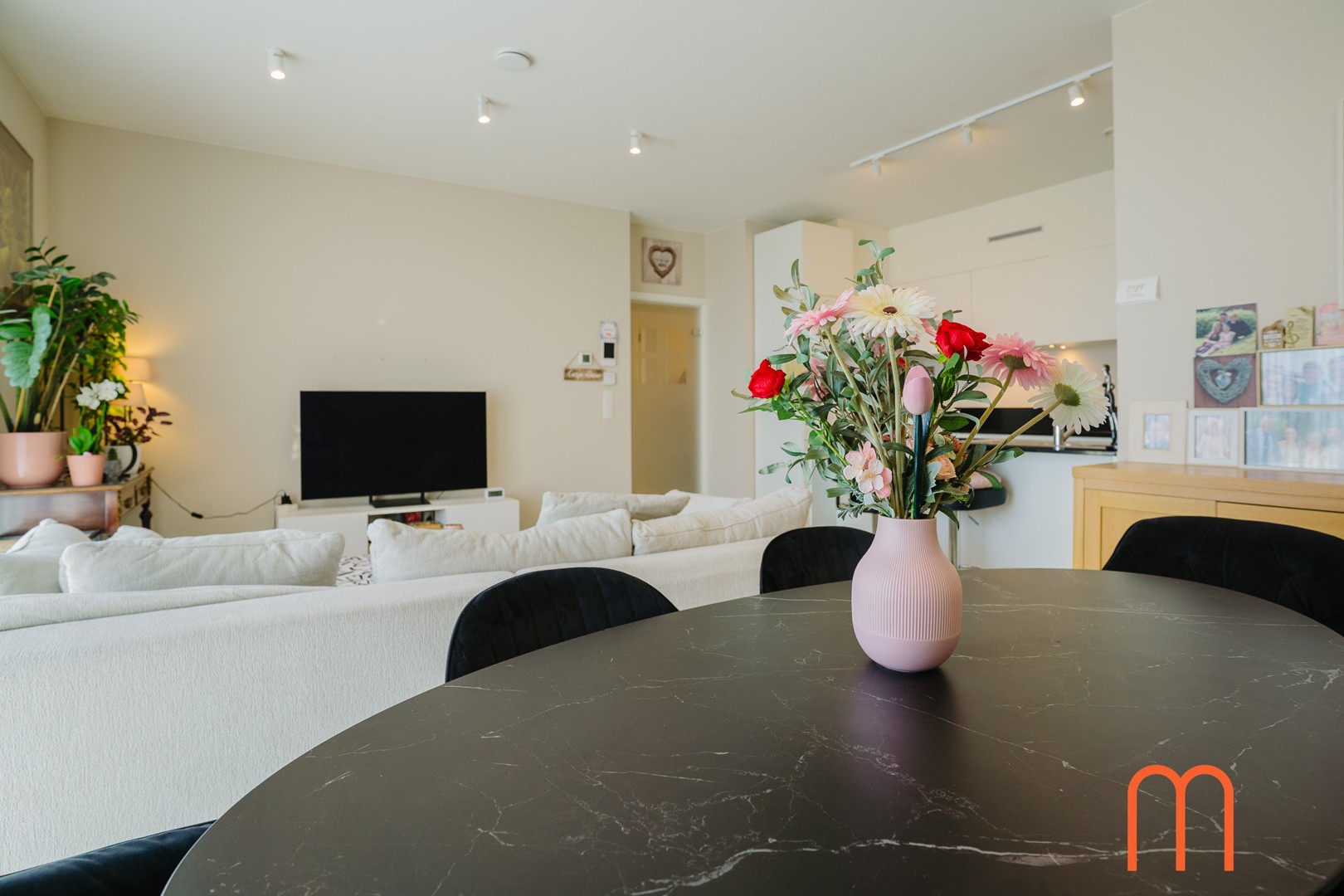 Appartement te huur in Central Park Tower, Oosteroever – 1 slaapkamer, garage en ruim terras - foto 3