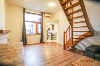 Charmante woning in Eeklo met uitstekend potentieel. Dit goed onderhouden pand beschikt over 126 m² bewoonbare oppervlakte en 138 m²...