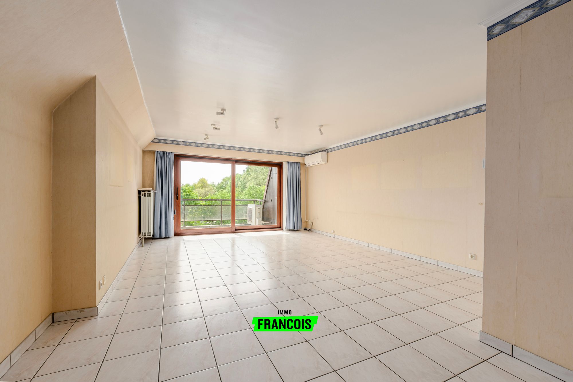Apartment for sale in Izegem with 2 bedrooms - photo 2