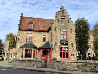 startklaar café "General Store"hele bekende zaakbestaat reeds 30 jaar!! vrij van brouwer !!kleine overname handelsfondsgelegen in het volle...