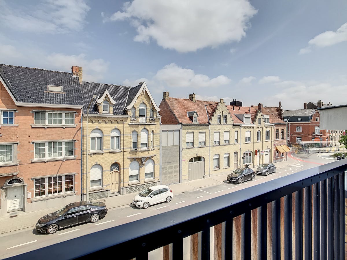 Appartement meublé avec terrasse spacieuse à louer à Ypres - photo 4