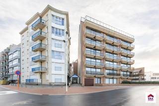 Koksijde : Gezellig appartement in het centrum van Koksijde, op enkele stappen van het strand en de toeristische zone.Dit appartement biedt een...