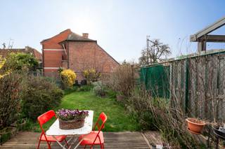 Deze woning bevindt zich in het charmante Mechelen, op een steenworp afstand van het bruisende centrum. Met scholen, supermarkten, lokale...