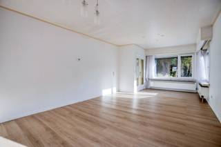 Op een rustige ligging in de straat Gemeenteheide te Geel-Winkelomheide vinden we deze op te frissen eigendom terug. Dankzij zijn centrale...