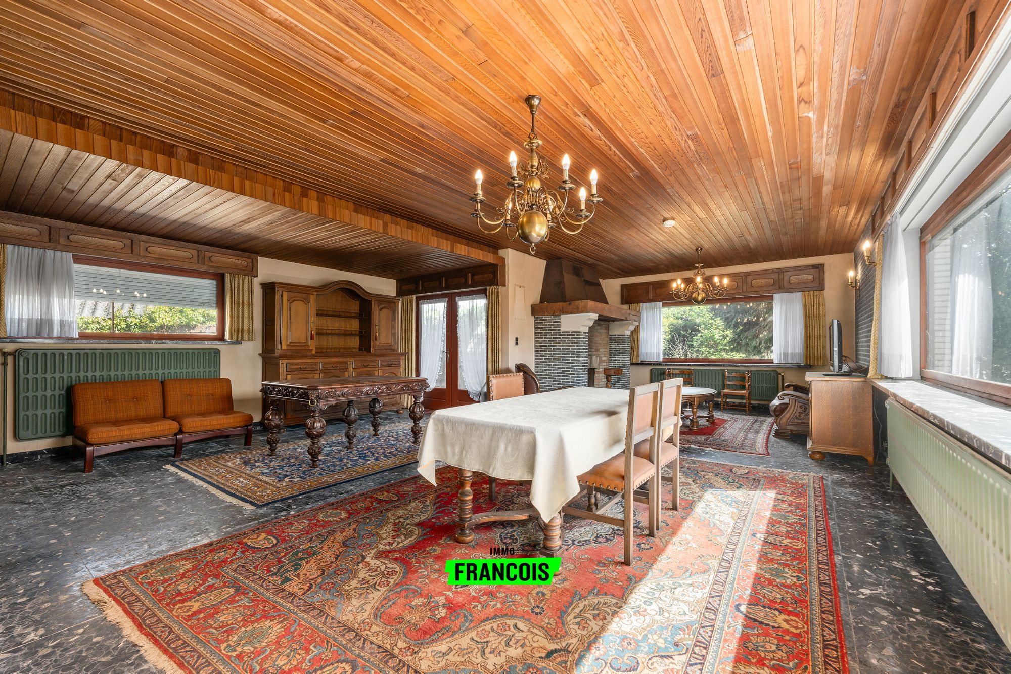 Karaktervolle jaren ’70 villa met uitzonderlijk volume en potentieel - foto 4