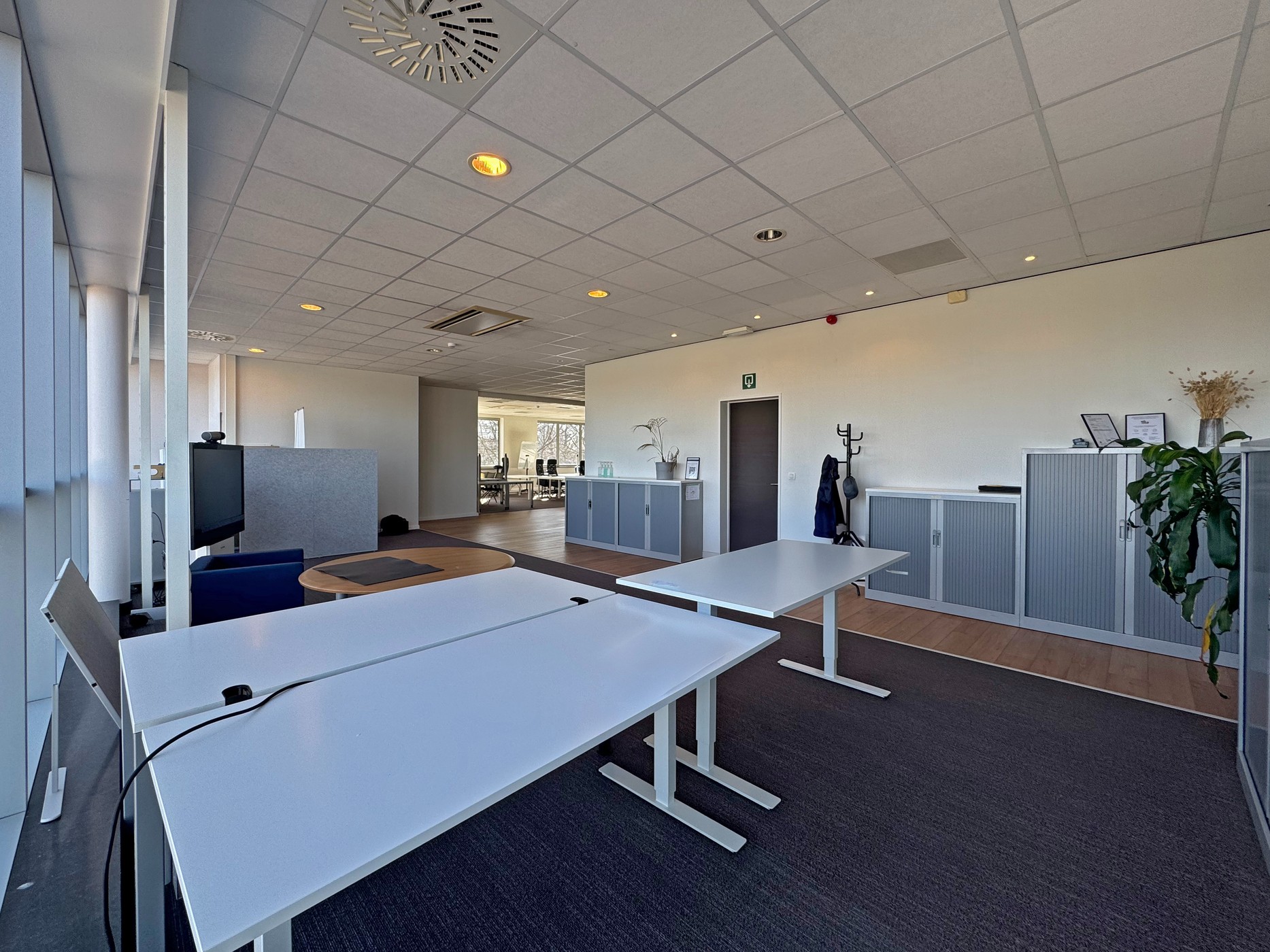 Kantoor van 288 m² (+ 49 m²) aan de Zuiderlaan te Gent - photo 2