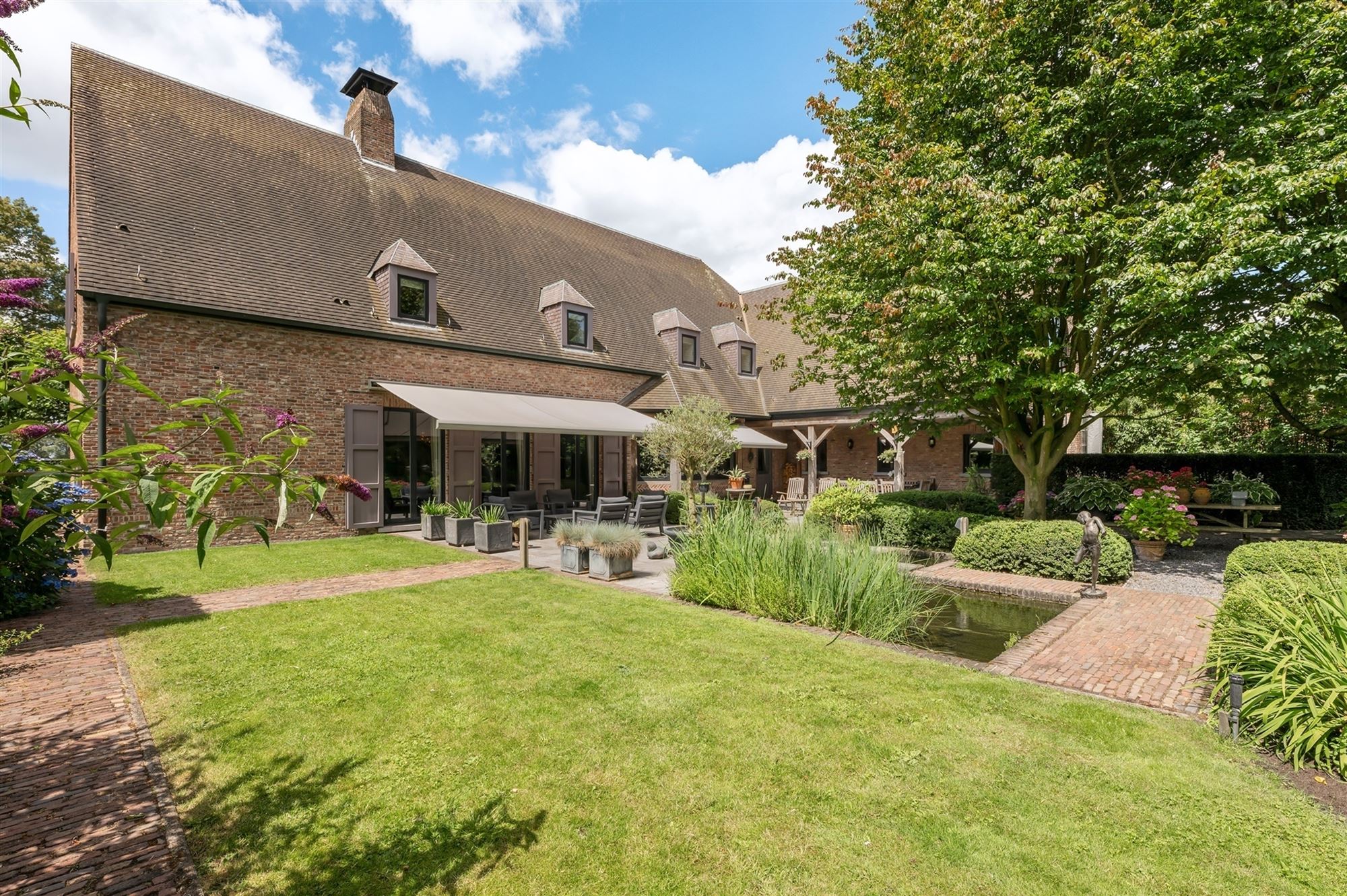 Ruime villa met kantoor of praktijk aan huis - foto 2