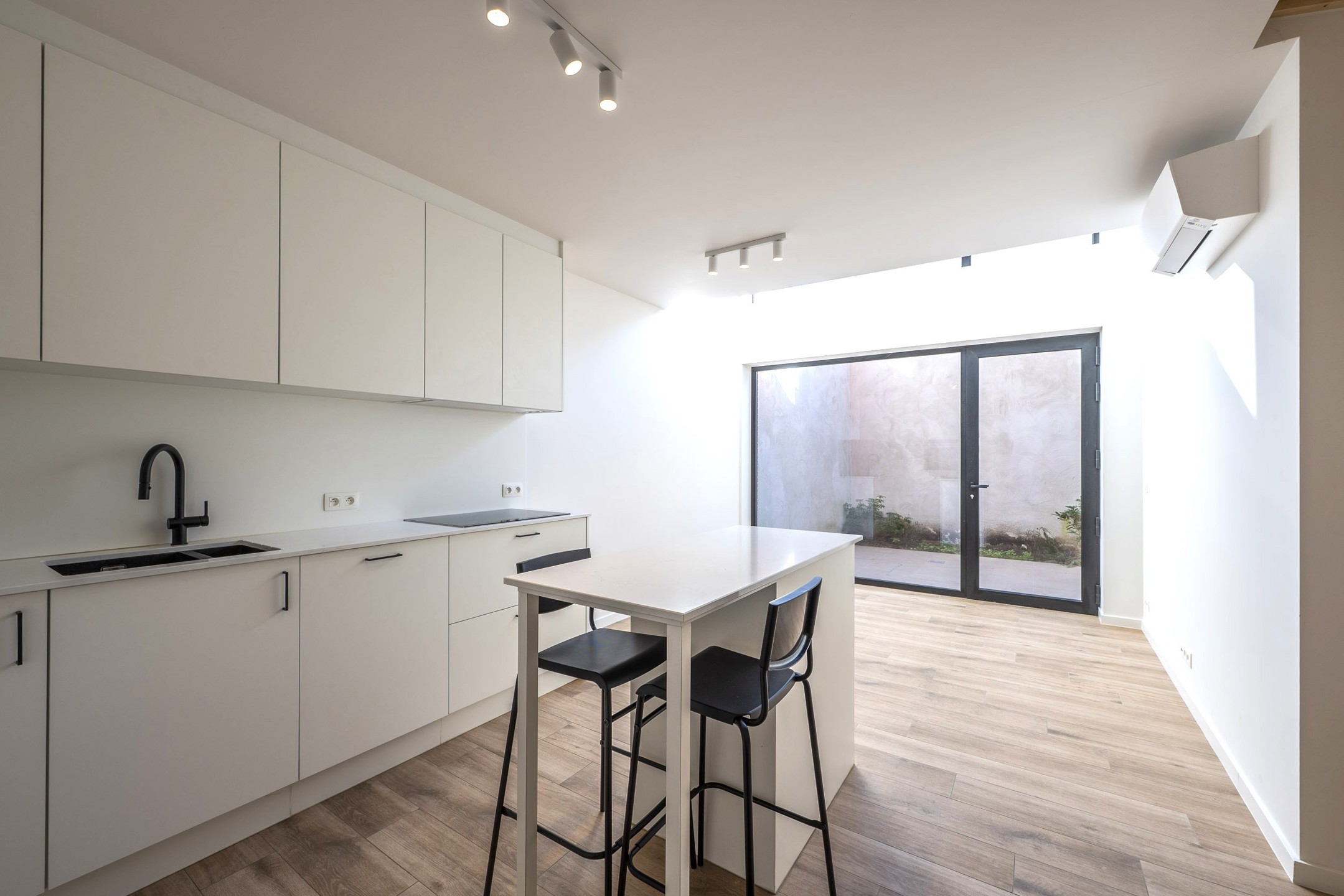 Knappe nieuwbouw 2slpk+dressing, 2 terrassen, veel licht! - foto 4