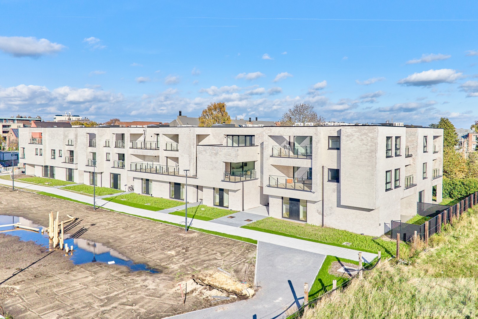 Nieuwbouwappartement op de eerste verdieping met 3 slaapkamers en een ruim terras - foto 2
