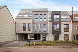 Dit prachtig afgewerkt appartement is voorzien van stijlvolle materialen en de energiezuinigste installaties(vloerverwarming, ventilatie D,...