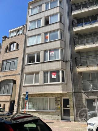 1-slaapkamerappartement gelegen in het rustige Raversijde (Oostende). De leefruimte geniet van aangename lichtinval en biedt een...
