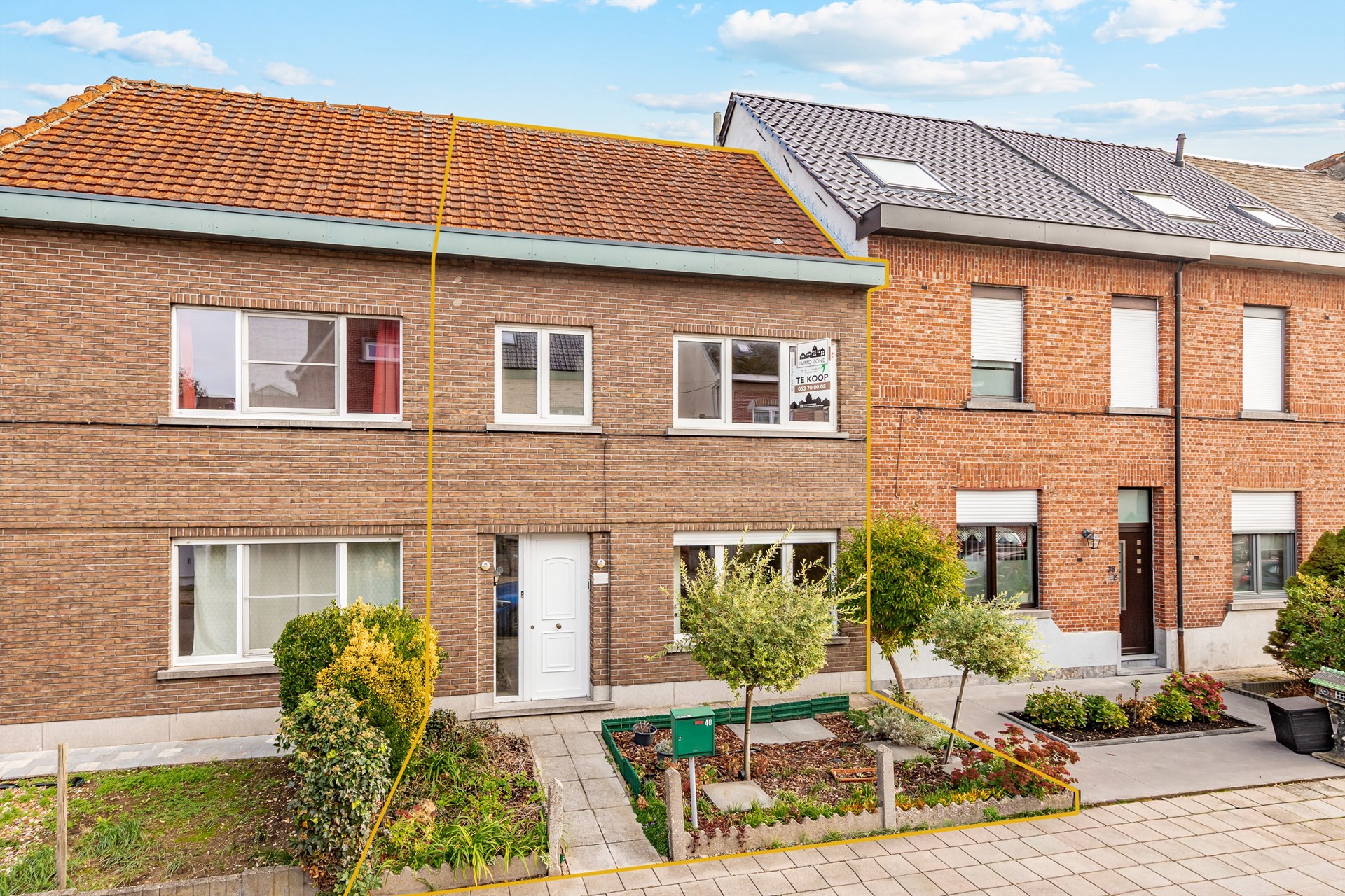 Op te frissen woning met twee slaapkamers en garage te Hofstade - foto 1