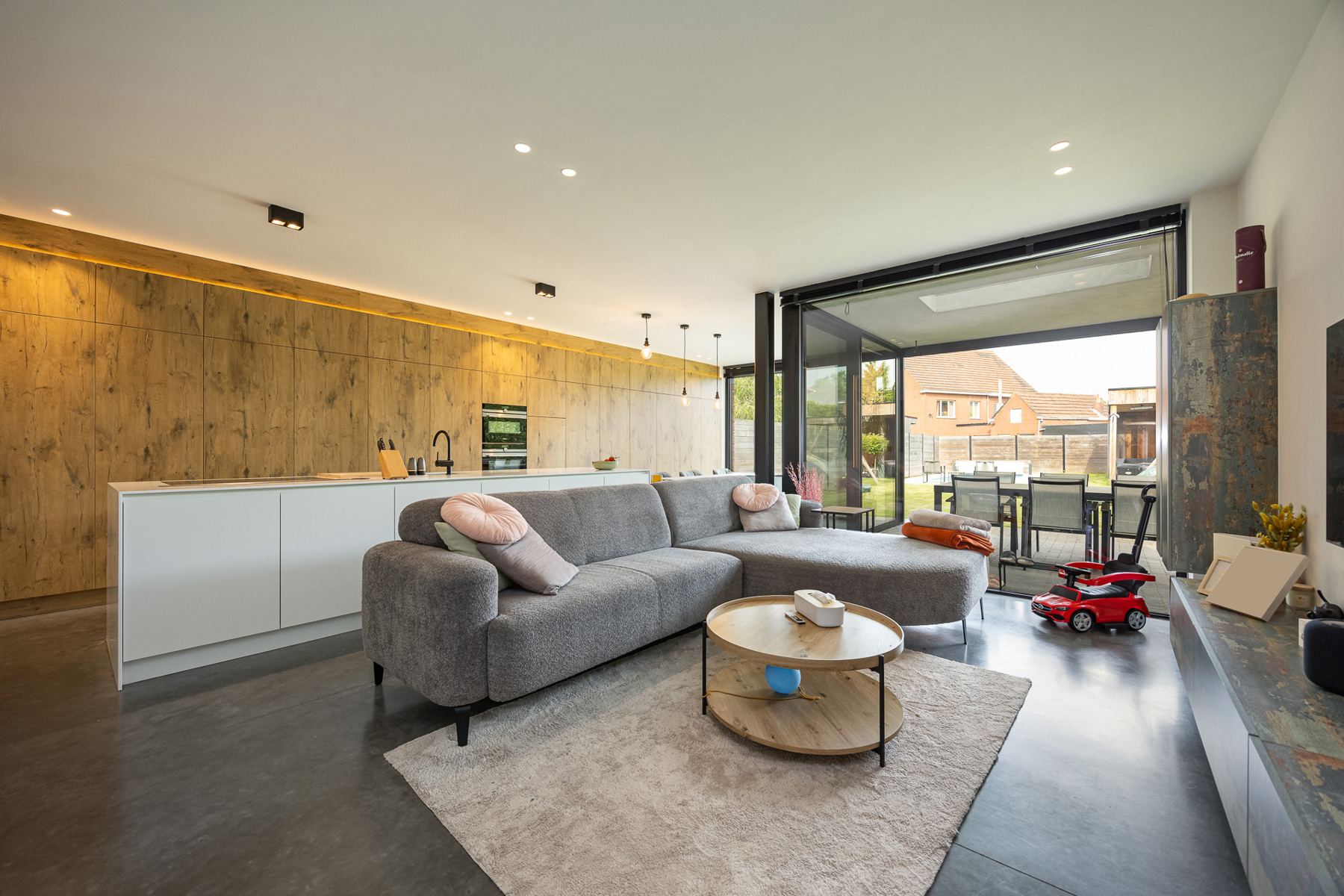 Recente halfopen woning met negatief E-peil - foto 4
