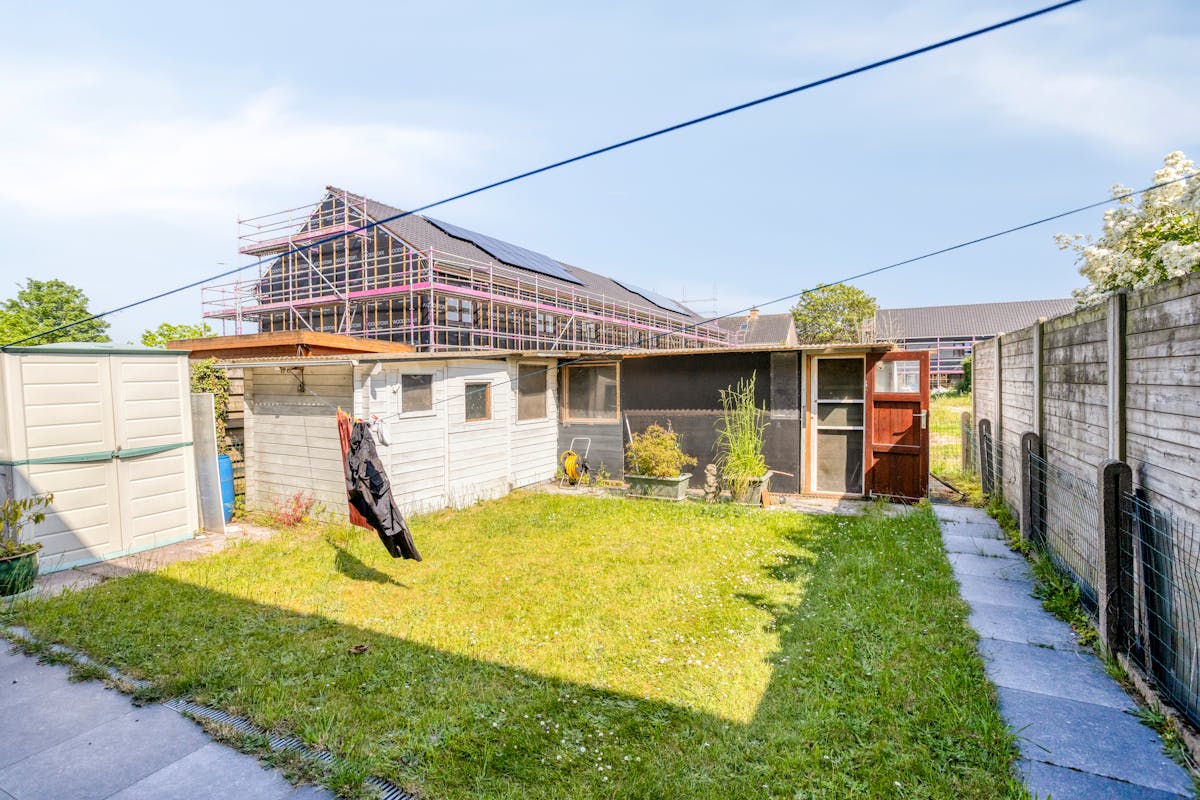 Te renoveren woning met 4 slaapkamers te koop in Koolkerke - foto 5
