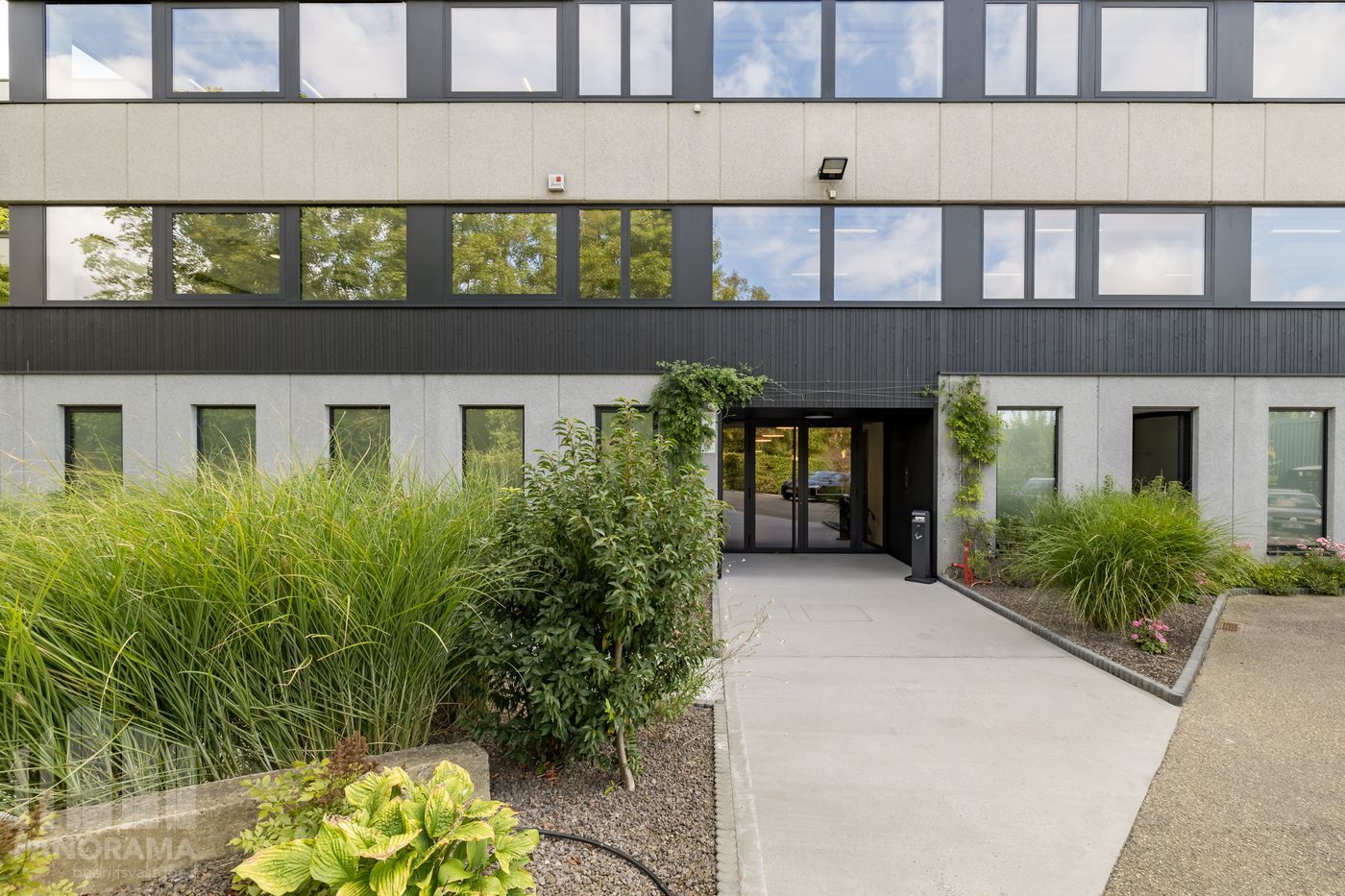 Renovated office of 134 m² in a PRIME LOCATION - photo 5