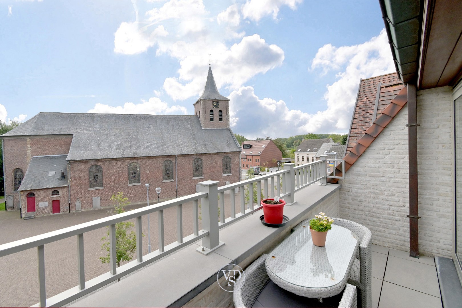 Klassevol appartement met terras (incl. garagebox). - foto 4