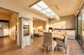 Looking for a house with 3 (mog.4) bedrooms in the center of Brasschaat. Then this house on the Van de Wiellei might be for you. Close to...