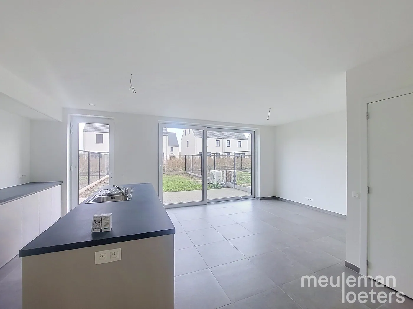 Maison neuve avec 4 chambres. - photo 4