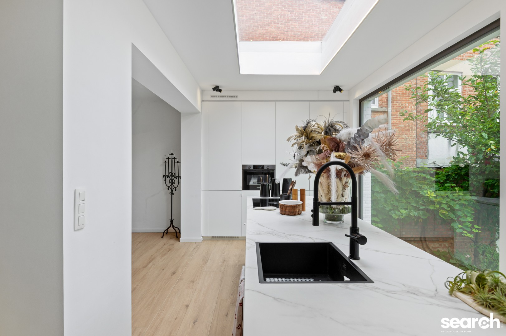 Lichtrijke woning met garage en tuin! - foto 5