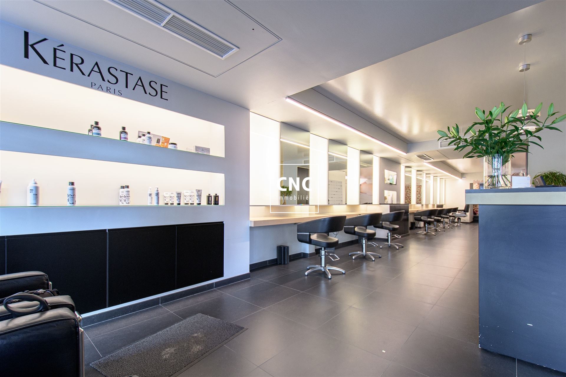 Exclusieve Commerciële Ruimte te Huur op Toplocatie in de Lippenslaan - foto 4