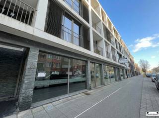 Commercial ground floor in the center of BrasschaatAre you looking for a strategically located commercial space for your office, practice or...