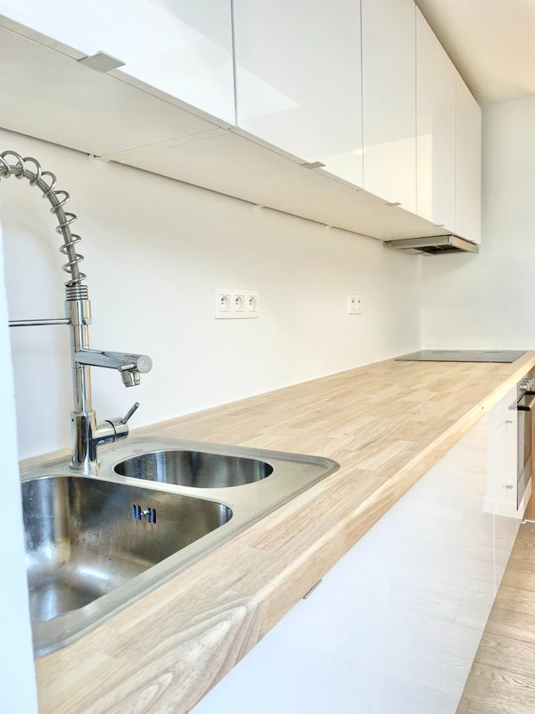 Charmante woning met 3 slaapkamers en zonnige koer! - foto 4