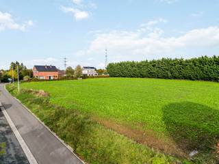 Vous êtes à la recherche d’un investissement unique ou d’un terrain à fort potentiel de développement ? Découvrez ce terrain exceptionnel de 50...