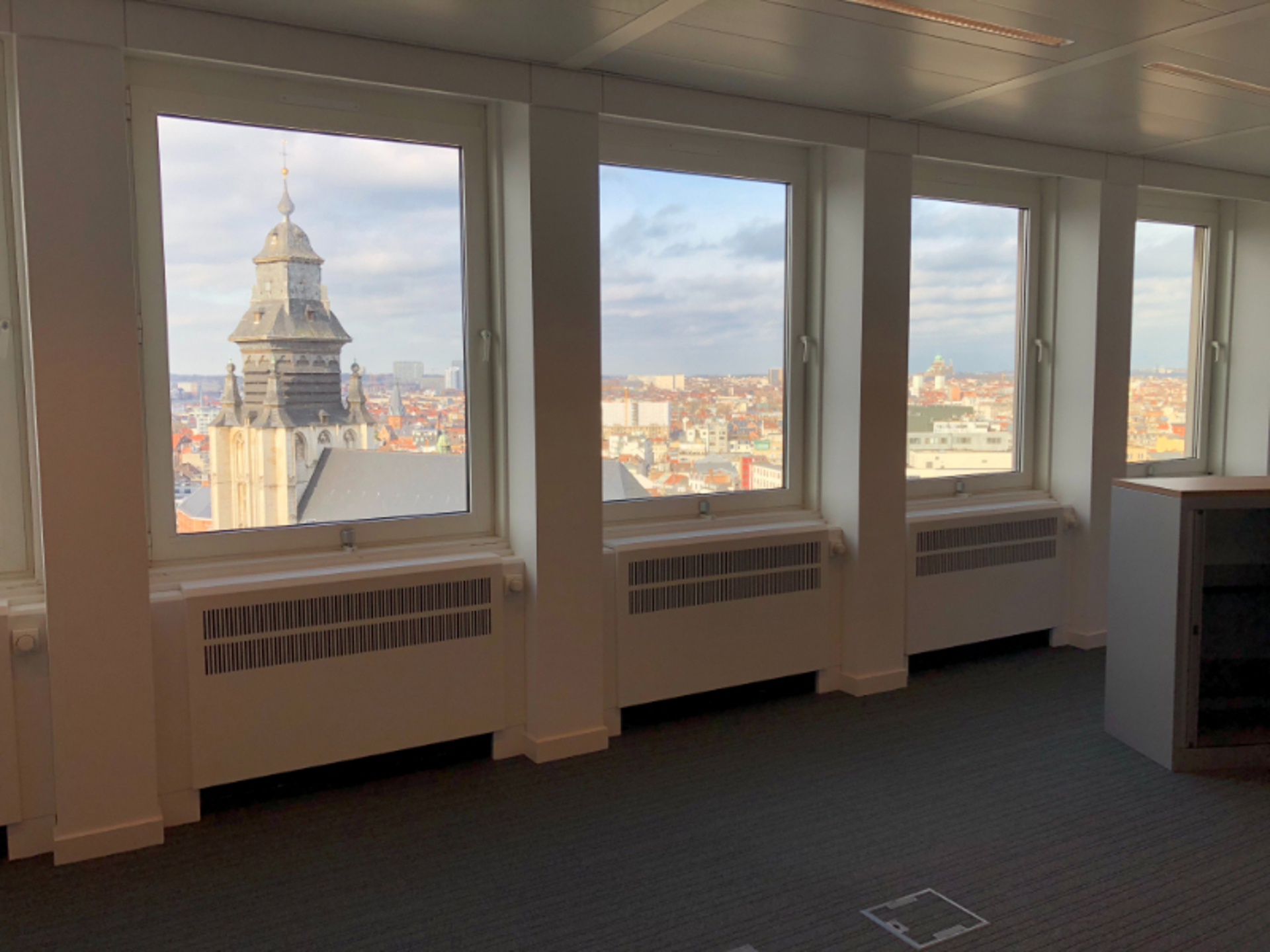 Kantoren te huur 622 m² ! - foto 2