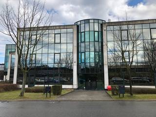 Ideally located offices from 300 m² up to 1,400 m² for rent near the Brussels Ring Road (R0) in Zaventem. Very competitive price, with service...