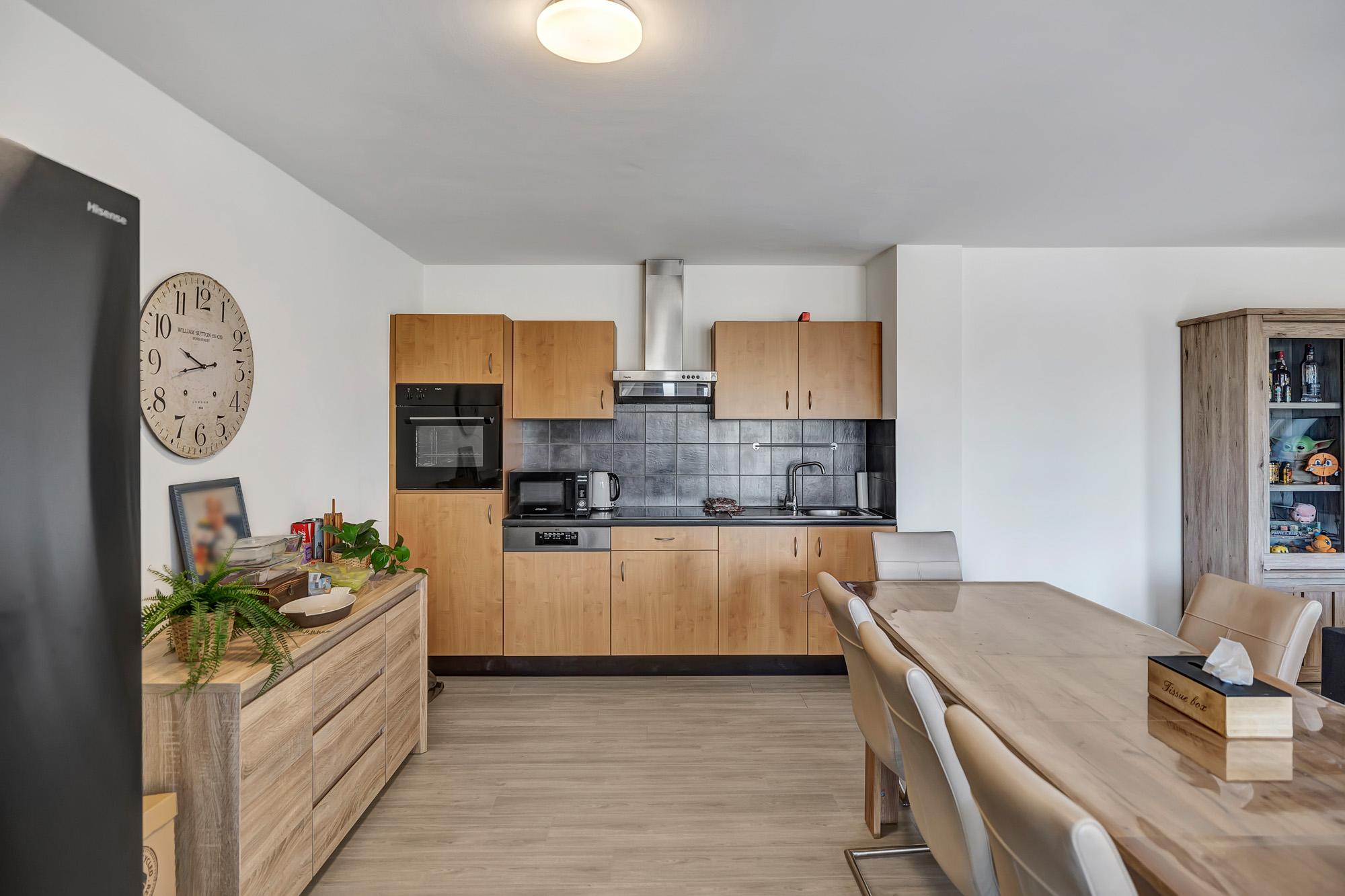 Gerenoveerd appartement met twee slaapkamers en staanplaats - foto 4