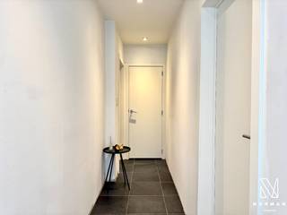 Welkom in deze ruime gezinswoning met tuin en garage, gelegen in het centrum van Kuurne!<br /><br />Bij het betreden van de woning komt u binnen in de inkomhal met gastentoilet. Aansluitend vindt zich de ruime leefruimte met plaats voor zowel een salon als een eetplaats. Bovendien zorgt de gezellige pelletkachel voor een aangename en sfeervolle warmte.<br /><br />Naast de leefruimte vindt u de volledig uitgeruste keuken, voorzien van alle nodige toestellen en comfort. Dankzij het keukeneiland vormt deze ruimte een echte leefkeuken waar koken en samenzijn centraal staan.<br /><br />Aansluitend aan de keuken bevindt zich een ruime berging, momenteel ingericht als bureauruimte en wasplaats, met ingebouwde kasten en toestellen.<br /><br />Verder beschikt het gelijkvloers over een kelder en een badkamer met inloopdouche, toilet en wastafel.<br /><br />Op de verdieping bevinden zich vier volwaardige slaapkamers en een tweede badkamer, uitgerust met een inloopdouche, ligbad, toilet en wastafel.<br /><br />Buiten geniet u van een ruime, zuidgerichte tuin met terras, ideaal om te ontspannen.<br /><br />Tot slot beschikt de woning over een ruime garage met plaats voor één wagen en extra bergruimte.<br /><br />Troeven:<br />+ Garage in centrum Kuurne<br />+ Zuidgerichte tuin<br />+ 4 slaapkamers