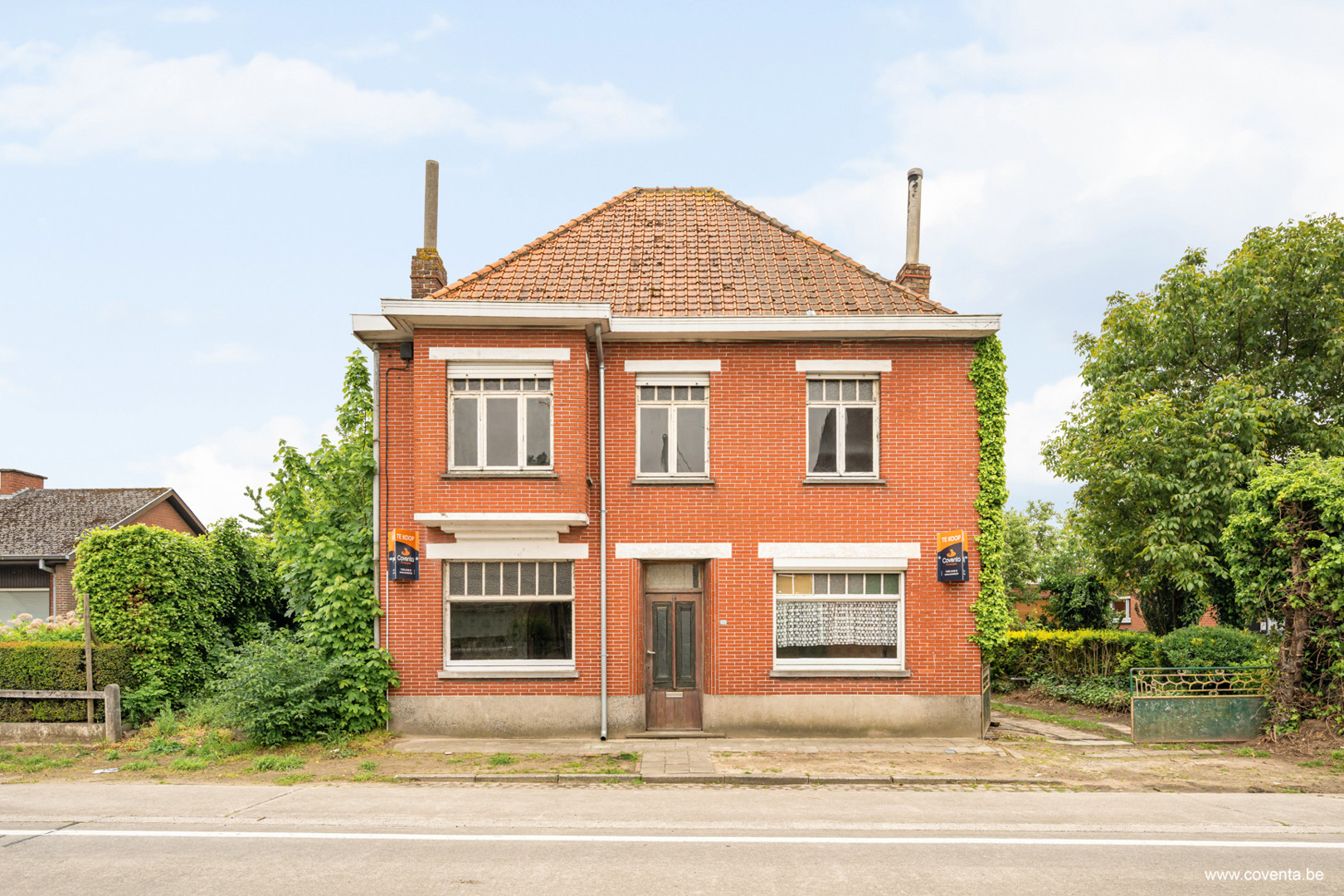 Te renoveren karaktervolle woonst met loods op 962m² grond in Waregem - foto 2