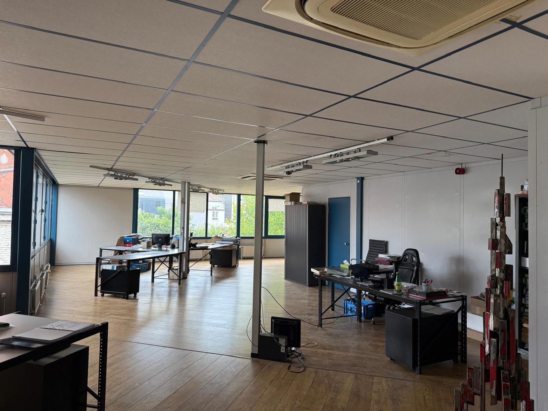 Kantoren + magazijn te koop Charleroi, top ligging - foto 4
