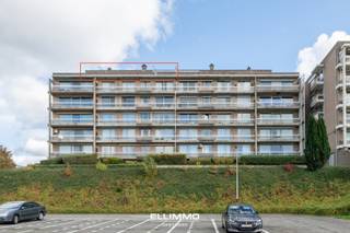 Enorm charmant penthouse met het mooiste en spectaculairste uitzicht van Bilzen! Dit enorm gezellig appartement is 125m2, heeft 2 slaapkamers,...