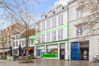 Dit luxueus en ruim tweeslaapkamerappartement in Brugge bevindt zich op een uitzonderlijke locatie aan de Vrijdagmarkt, met een uniek en open...