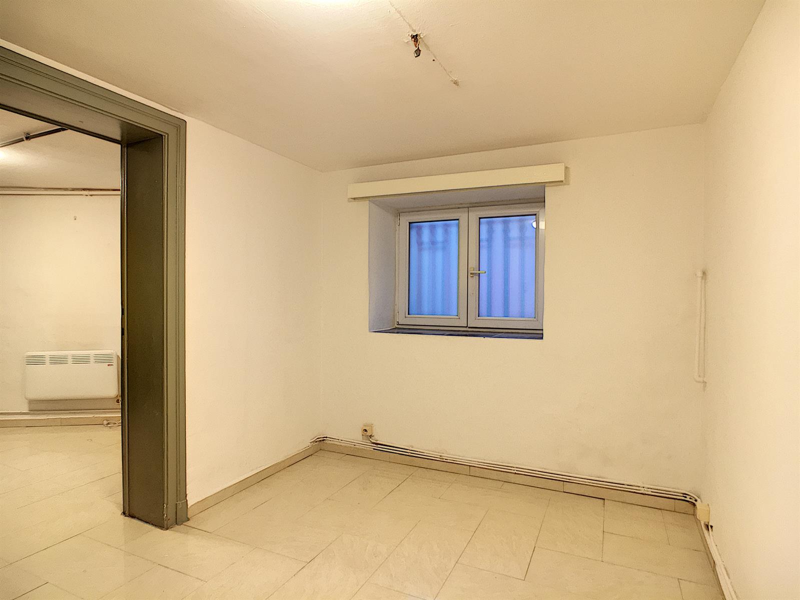 Apartment for rent in Woluwe-Saint-Lambert with 1 bedroom - photo 4