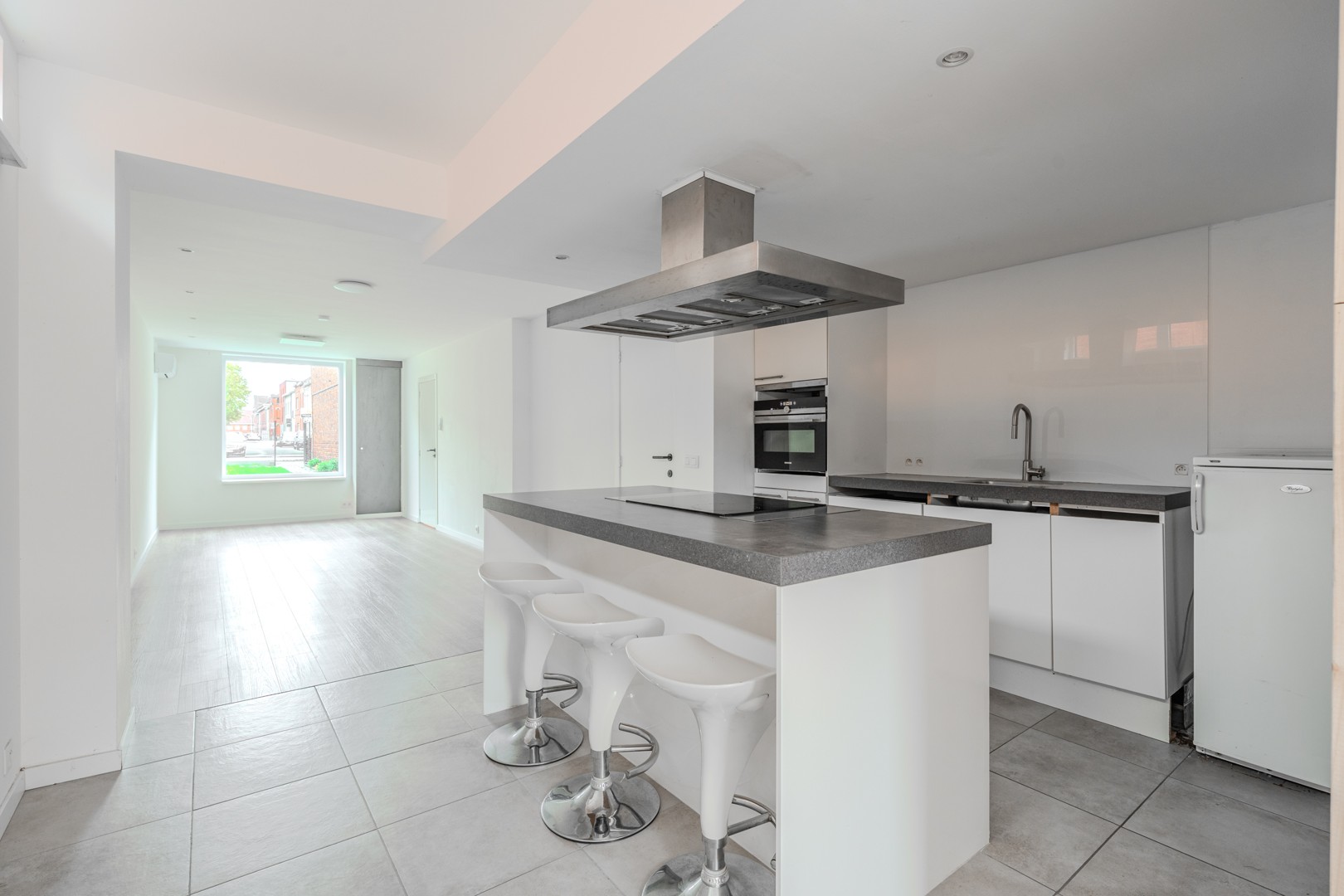 ALLEENSTAANDE ENERGIEZUINIGE WONING MET 2 SLPKS (3 MOGELIJK!) EN ZONGERICHTE TUIN EN TERRAS - foto 4