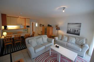 Res. Noorderlicht.Leuk 2 slaapkamerappartement super centraal gelegen in het dorp van Zeebrugge.Appartement bestaande uit de inkom met grote...