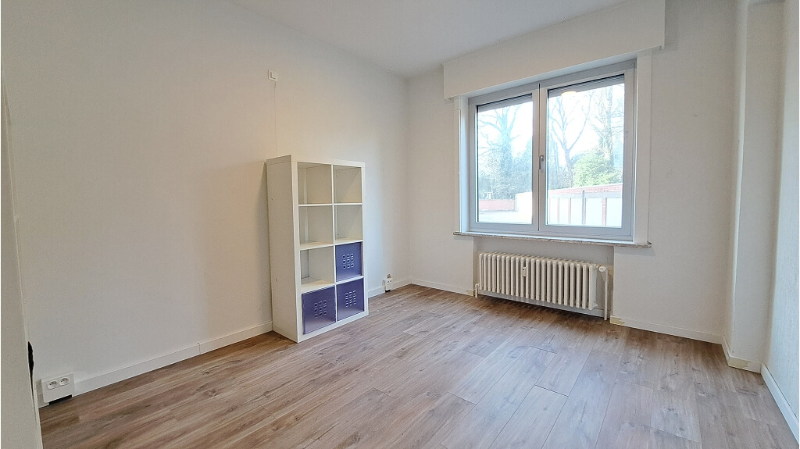Ruim instapklaar gelijkvloers 3-slaapkamerappartement te koop in Sint-Michiels Brugge - foto 5