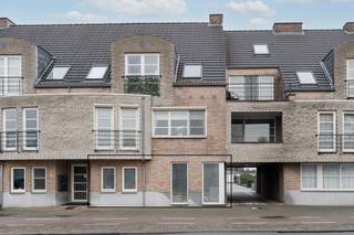 Dit lichtrijke en goed onderhouden appartement bevindt zich op een centrale ligging in het hart van Pelt, met winkels, scholen en openbaar vervoer...