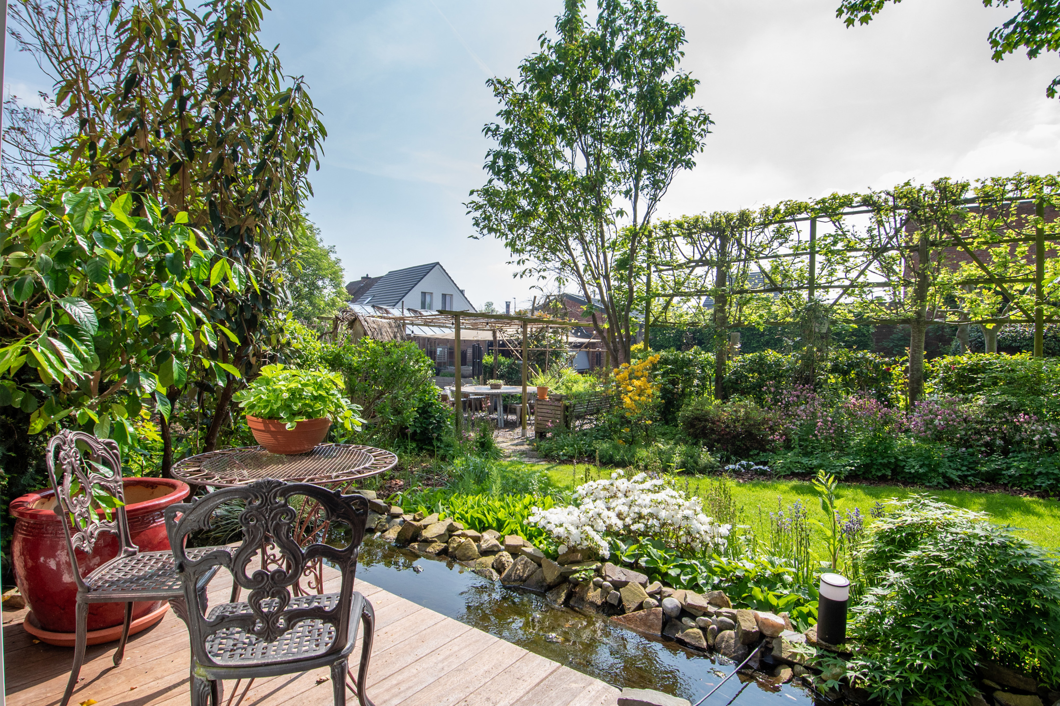 Meesterwoning met bouwgrond en extra mogelijkheden - foto 1