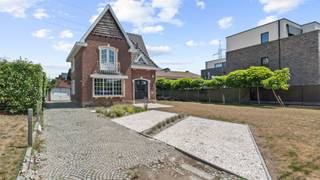 Welkom op de Lyceumstraat 2A in Houthalen Helchteren.Deze gerenoveerde woning is gelegen op een kindvriendelijke locatie nabij het centrum van...